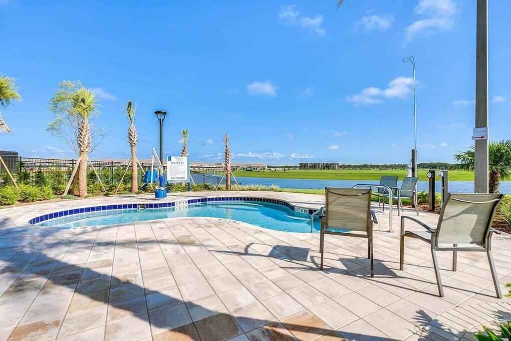 קיסימי Makin Memories Gated Resort Style Community Storey Lake מראה חיצוני תמונה